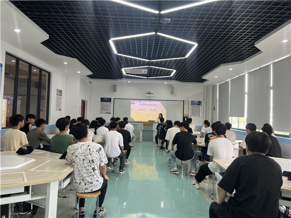 电气自动化设备安装与维修专业毕业生就业指导活动.jpg