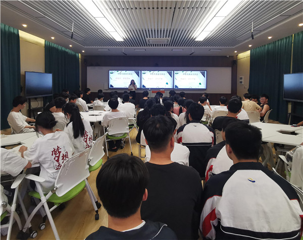 计算机应用与维修专业毕业生就业指导活动现场.jpg