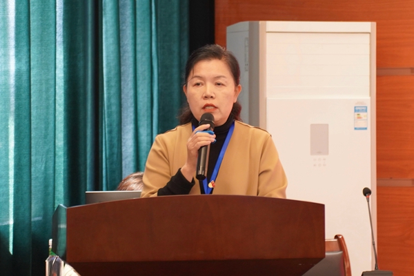 学院党委委员、纪委书记、副院长韦杰梅.jpg
