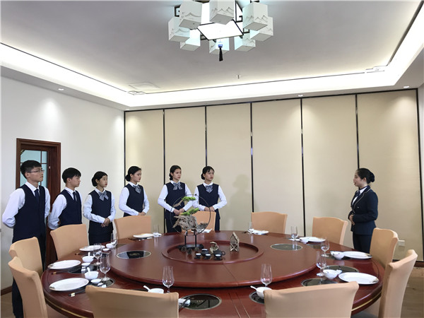 10.1 酒店楼餐厅服务中心实训包厢.jpg