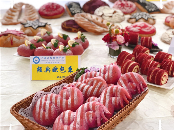 面点展台作品.jpg