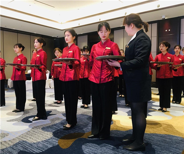 19级酒店管理专业学生企业实习培训.jpg