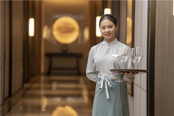 21级酒店管理专业学生成为实习企业中餐厅形象大使.jpg