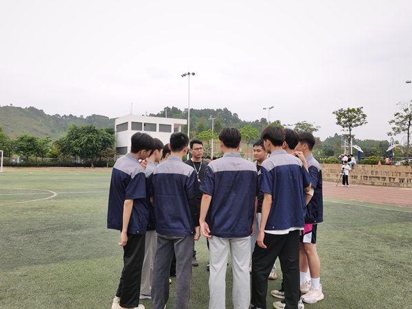 小组课堂讨论.jpg
