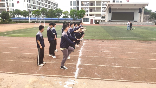 小组动作分解练习.jpg