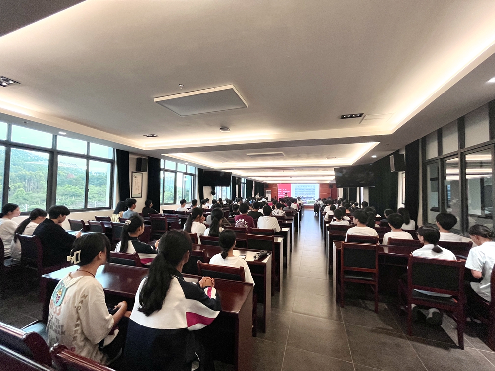 换届大会现场.jpg