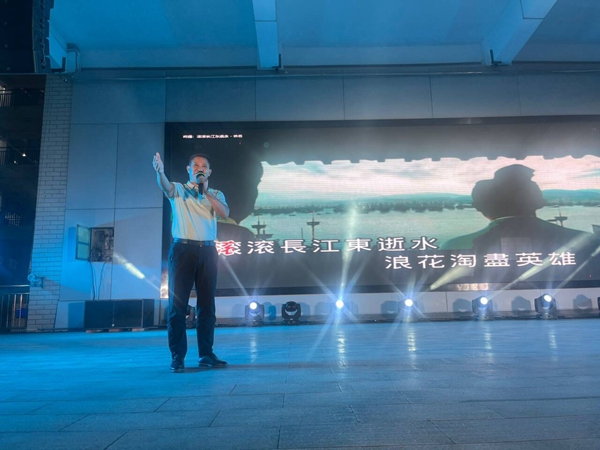 蓝阳翀副院长倾情献唱.jpg