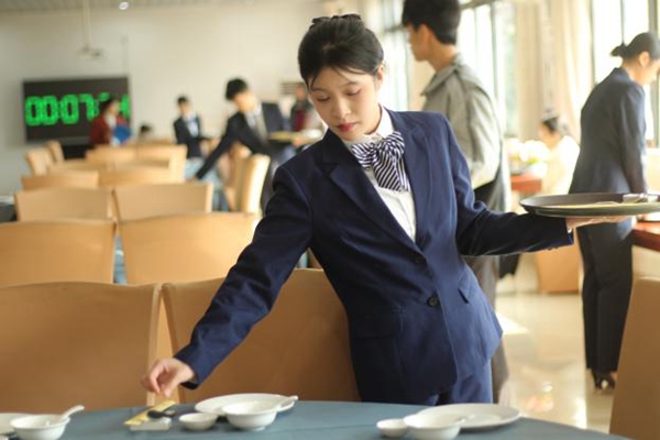 酒店服务项目选手比赛现场2.jpg