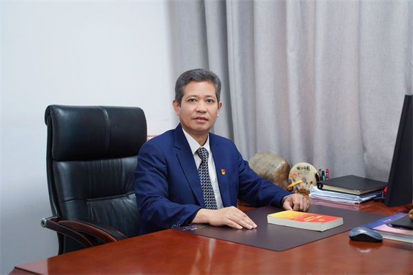 蓝阳翀办公图.jpg