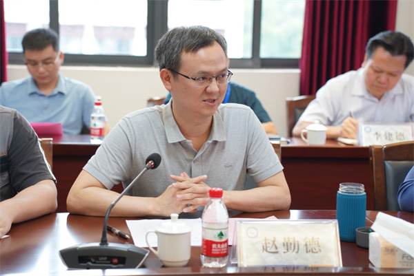 14.广州市工贸技师学院专职党委副书记赵勤德发言.jpg