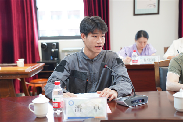 18.广西二轻技师学院第47届中国集训队选手潘卓.jpg