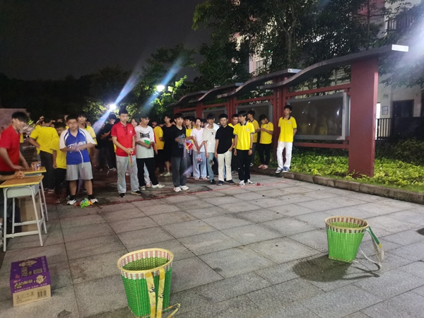 抛绣球.jpg