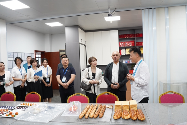 参观世界技能大赛西餐项目广西集训基地.jpg