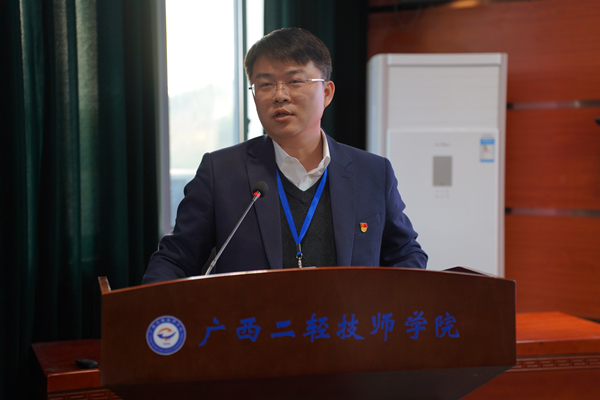 党委委员、副院长杨淼生发言.jpg