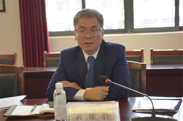 12.越南广宁工业大学校长黄雄胜致辞.jpg