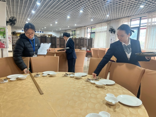 3.酒店赛项比赛现场5.jpg