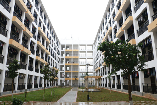 学生公寓宿舍楼.jpg