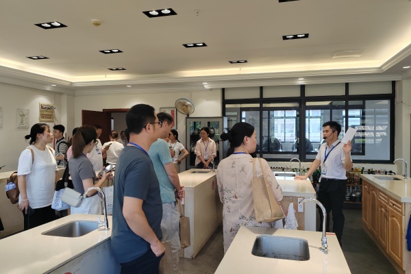 现场参观5.jpg