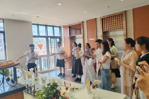 现场参观10.jpg
