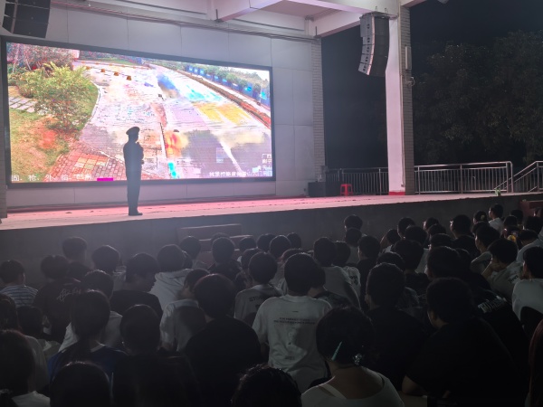 安全出行讲解1.jpg