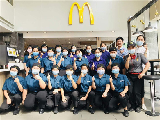 会计专业学生到广西和唛餐饮有限服务公司实习.jpg 会计专业学生到广西和唛餐饮有限服务公司实习.jpg