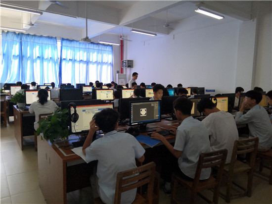 陈勇老师上课.jpg 陈勇老师上课.jpg